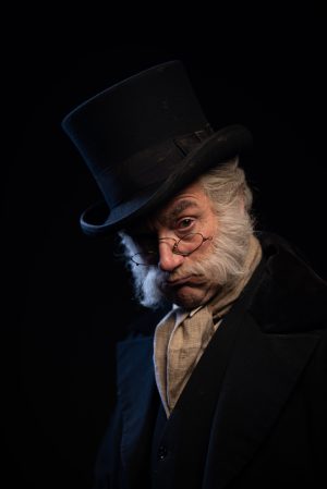 Persfoto Paul Groot als Scrooge , foto door Sander Mulkens Persfoto Paul Groot als Scrooge , foto door Sander Mulkens